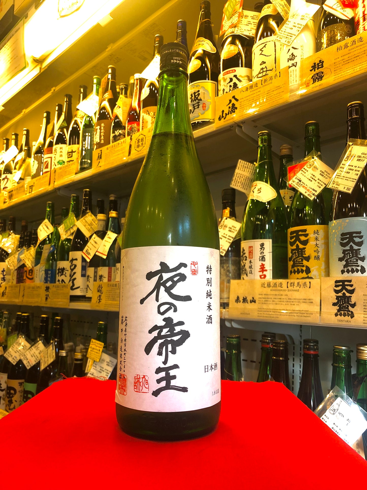 夜の帝王 特別純米酒 1,800ml